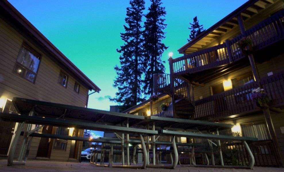 Yard during dusk at Banff International Hostel